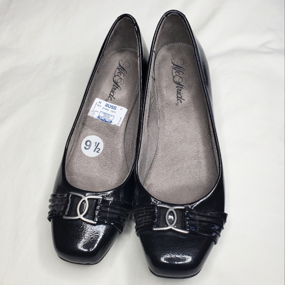 NEW Life Stride Sleek Patent Leather Black Flats Shoes w/ Low Heel (Size: 9.5)